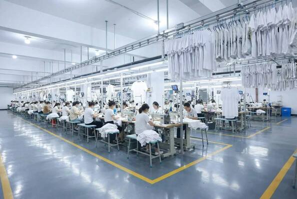 Guangzhou Odin Apparel Co., Ltd.， dây chuyền sản xuất của nhà sản xuất
